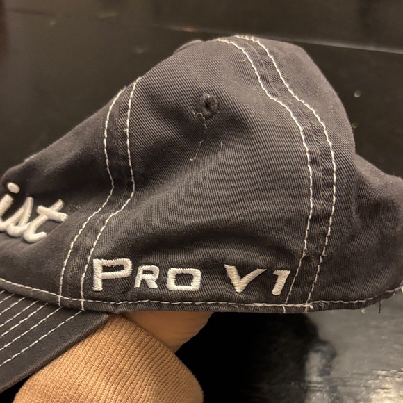 Titleist Charcoal Cap with White Logo - Picture 5 of 9